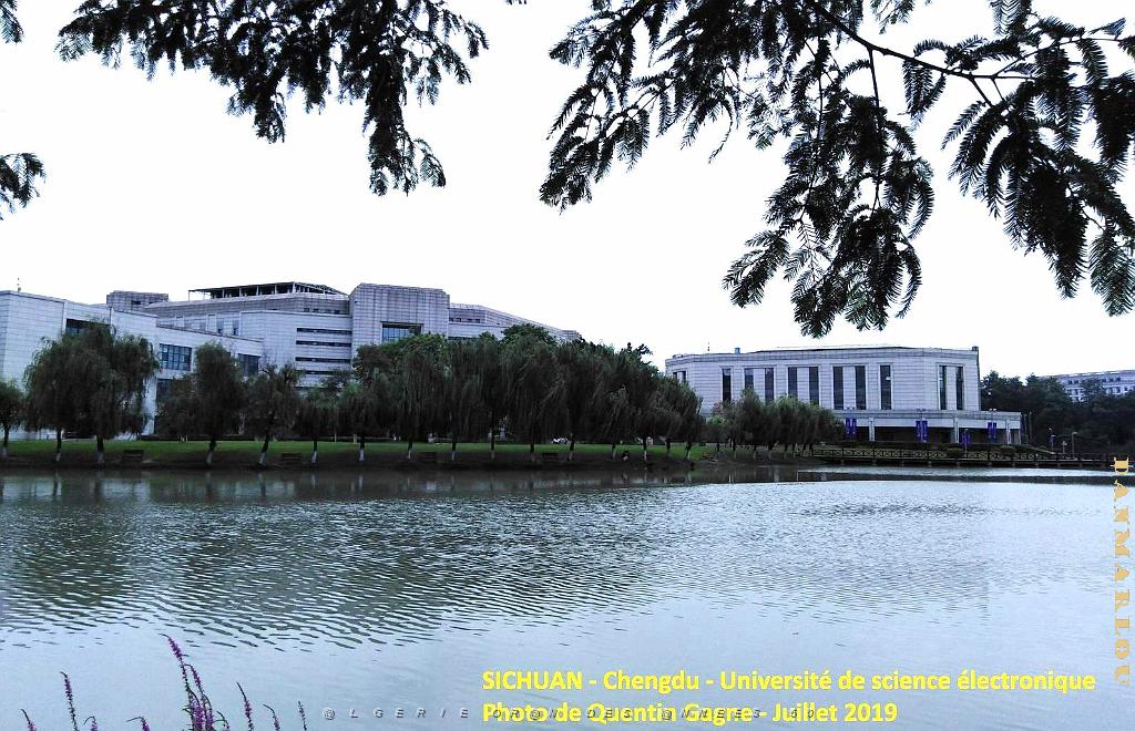 Chengdu- Universite Science electronique 016.jpg